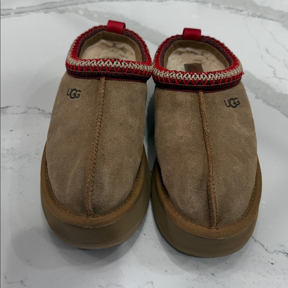 UGG Tasman platform slippers chestnut Size 8